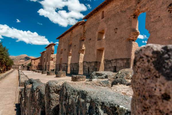 Bus Nocturno Directo Cusco - Puno + Lago Titicaca Full Day Uros y Taquile + Bus Directo (Retorno)